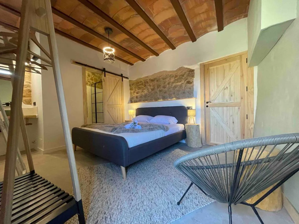 Hotel Castell De L'Aguda Tora de Riubregos
