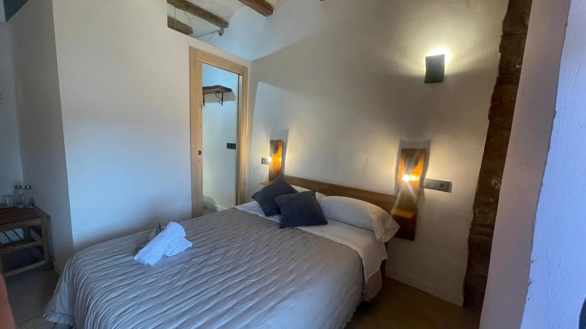 Castell De L'Aguda Hotel Tora de Riubregos